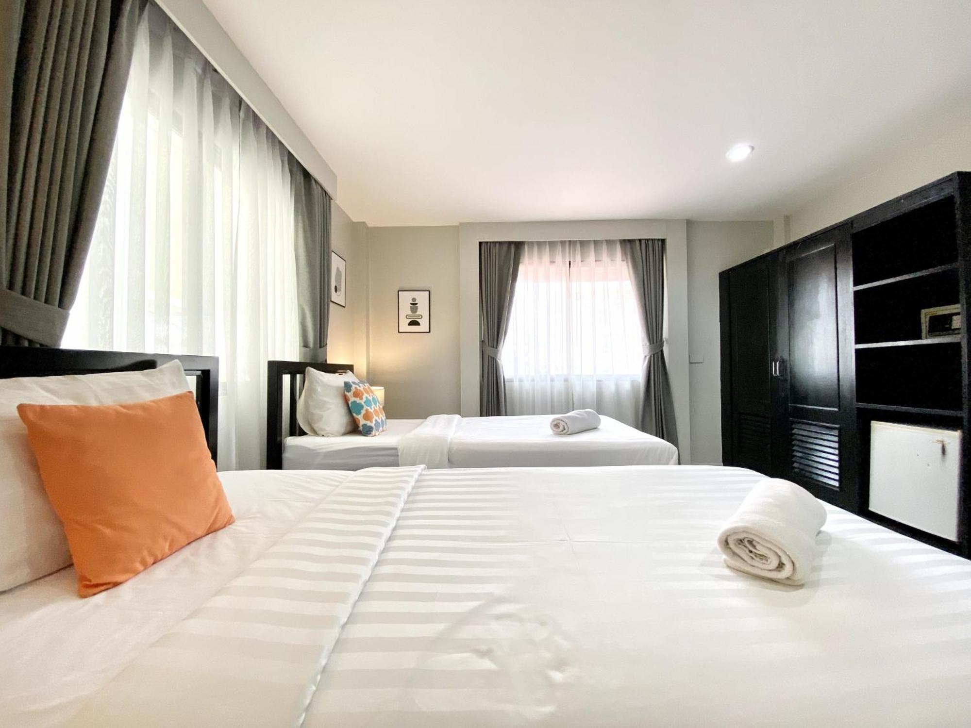 Beachwalk Minotel Patong Exterior foto