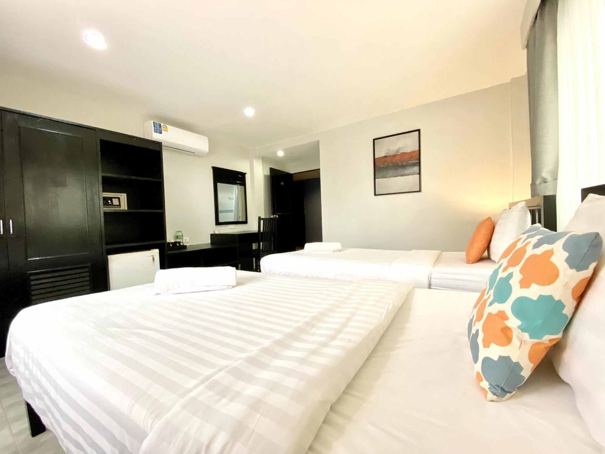 Beachwalk Minotel Patong Exterior foto
